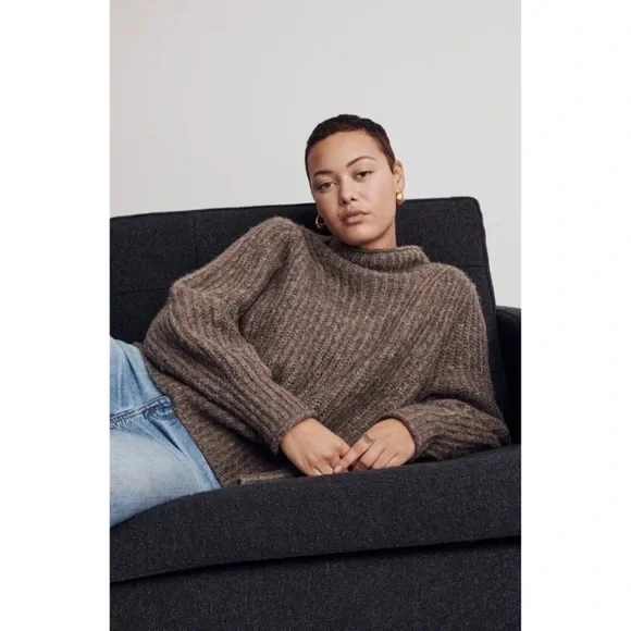 Madewell Loretto Funnel Neck Sweater in Heather Otter - Picture 4 of 16